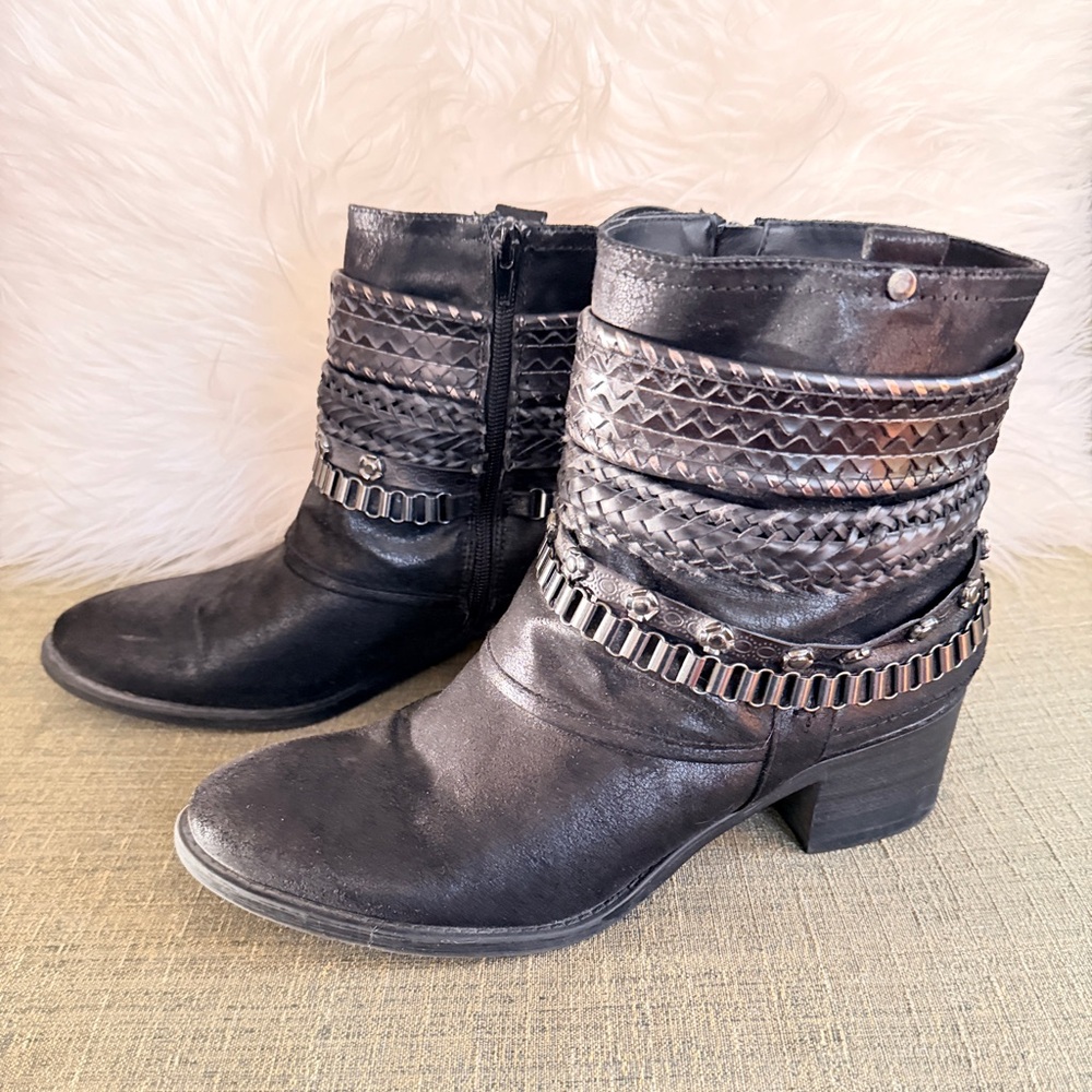 Carlos by Carlos Santana Black Leather Ankle Boots 11M